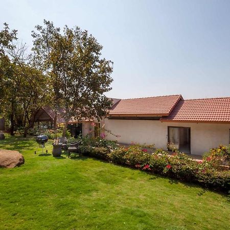Soul Tree Villa 50 Super Luxury Villa With Heated Plunge Pool And Jacuzzi Lavasa Esterno foto